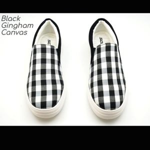 SODA NWT The Hike Slide On Sneaker 8 1/2